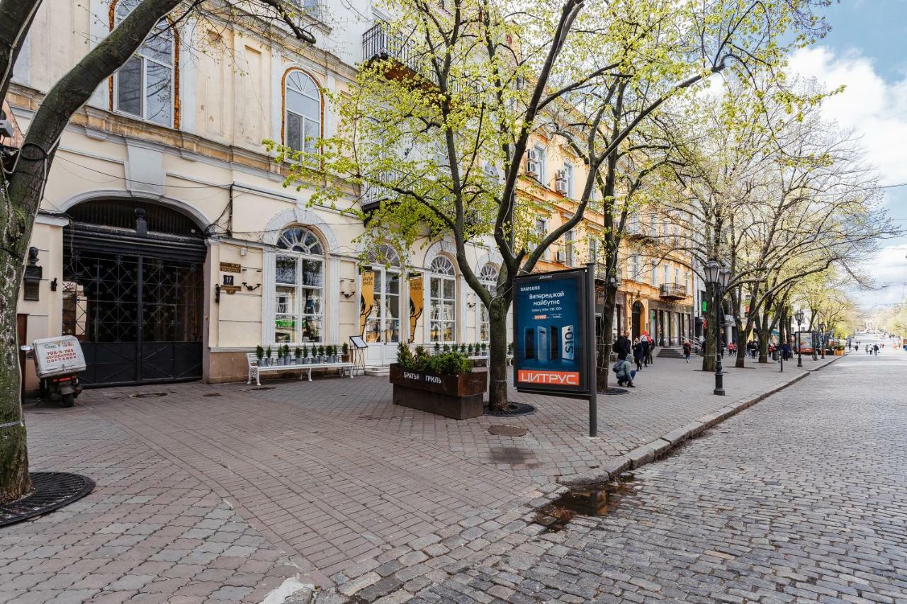 Двухуровневая Квартира Студия Odesa Exterior photo